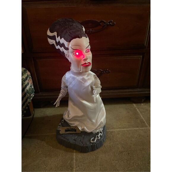 Universal Studios Monsters Bride of Frankenstein Vintage Animated Gemmy Big Head - Picture 9 of 16
